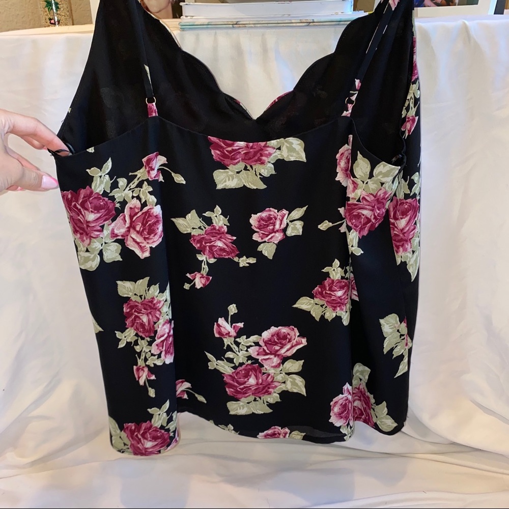 Patterned Cami - Picture 3 of 5